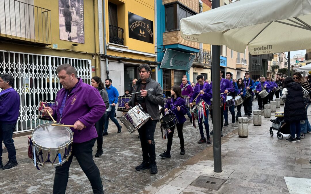 Cerca de 500 bombos y tambores se congregan en Benicàssim para la XXIII Exaltación Provincial