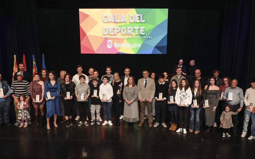Benicàssim exhibe su orgullo deportivo con el reconocimiento a más de un centenar de atletas y clubes en la V Gala del Deporte Local