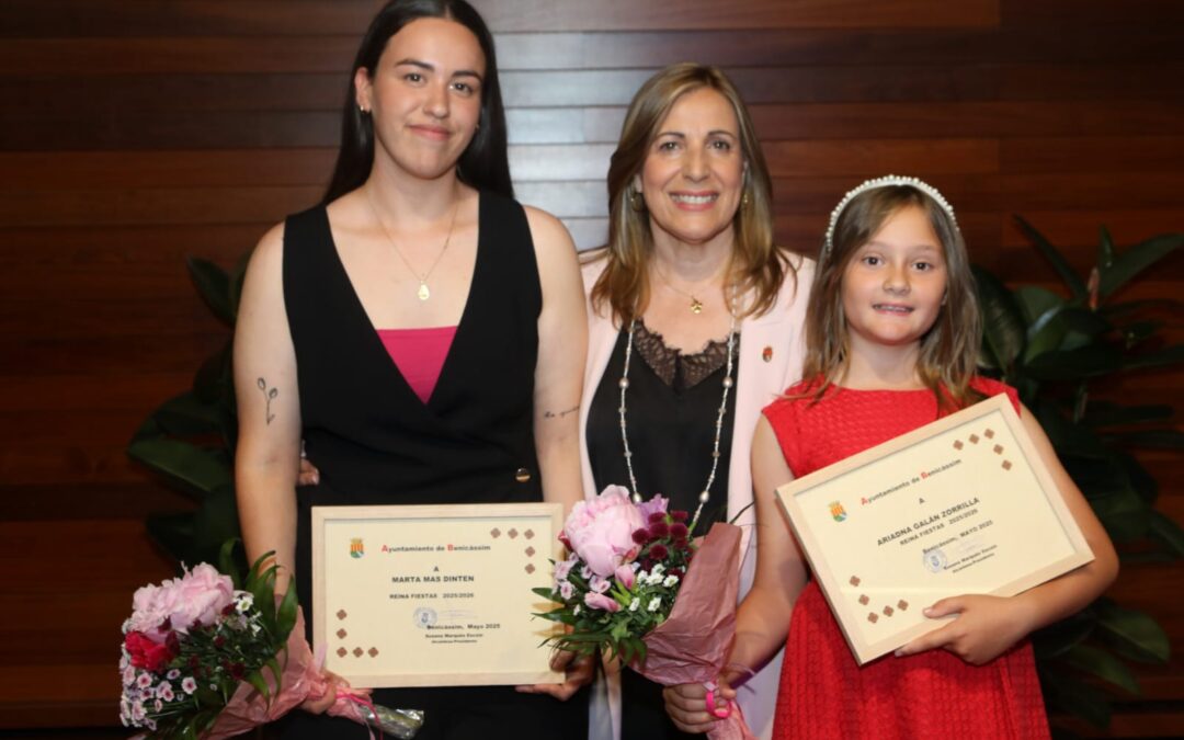 Marta Mas Dinten y Ariadna Galán Zorrilla representarán a Benicàssim como reinas en las próximas fiestas patronales 2025/2026