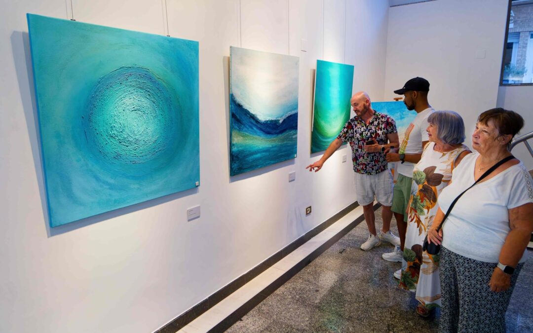 La Sala Escena de Benicàssim inaugura la exposición ‘Reflejos del mar’ de Elisabeth Rodrigo