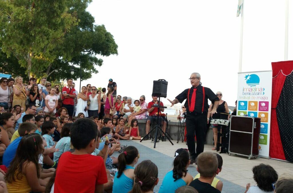 Imagina Benicàssim llena de espectáculos de magia la ciudad del 21 al 27 de julio