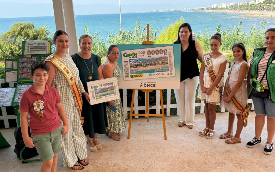 Cinco millones de cupones ONCE difunden la imagen de la playa Els Terrers de Benicàssim con el Desert de Les Palmes de fondo