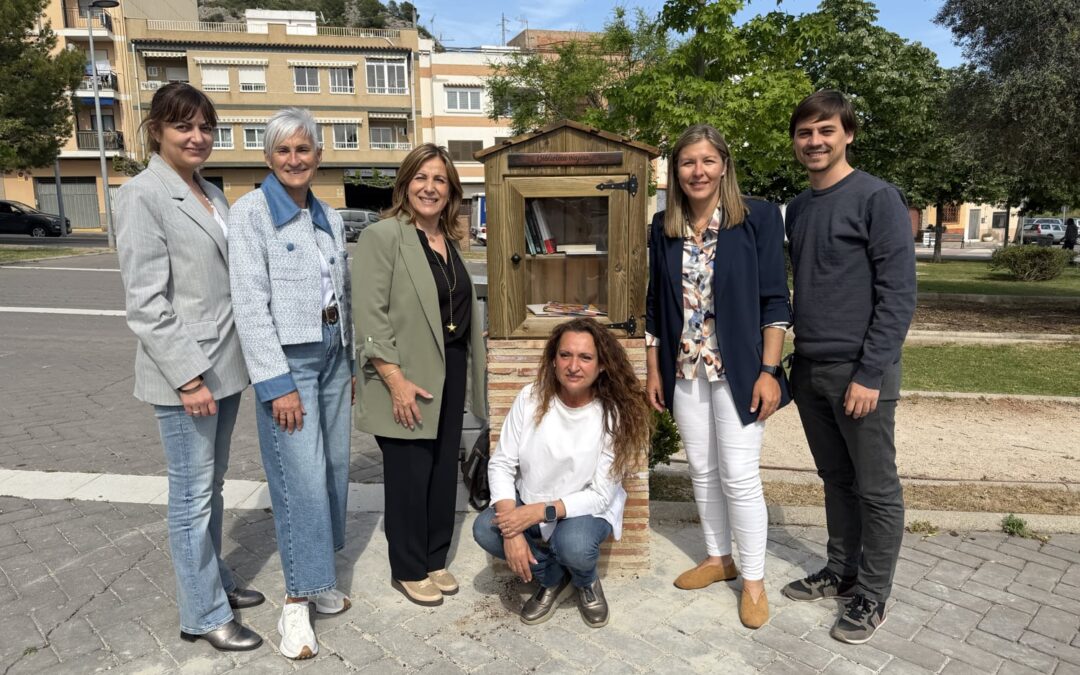 Benicàssim pone en marcha las primeras “Bibliotecas Viajeras” con motivo del Día Internacional del Libro