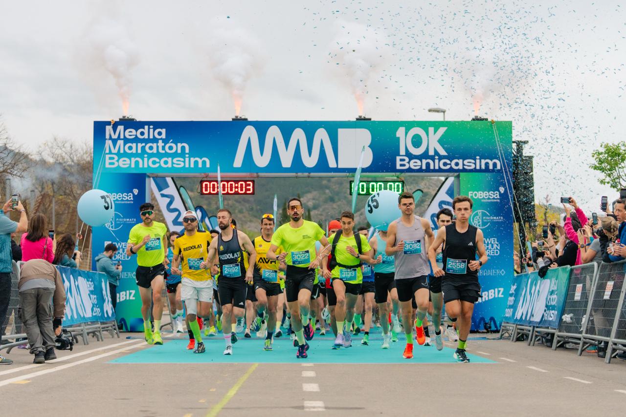 Benicàssim reúne alrededor de 2.500 corredores en un intenso fin de semana deportivo con la Media Maratón y el 10K Fobesa