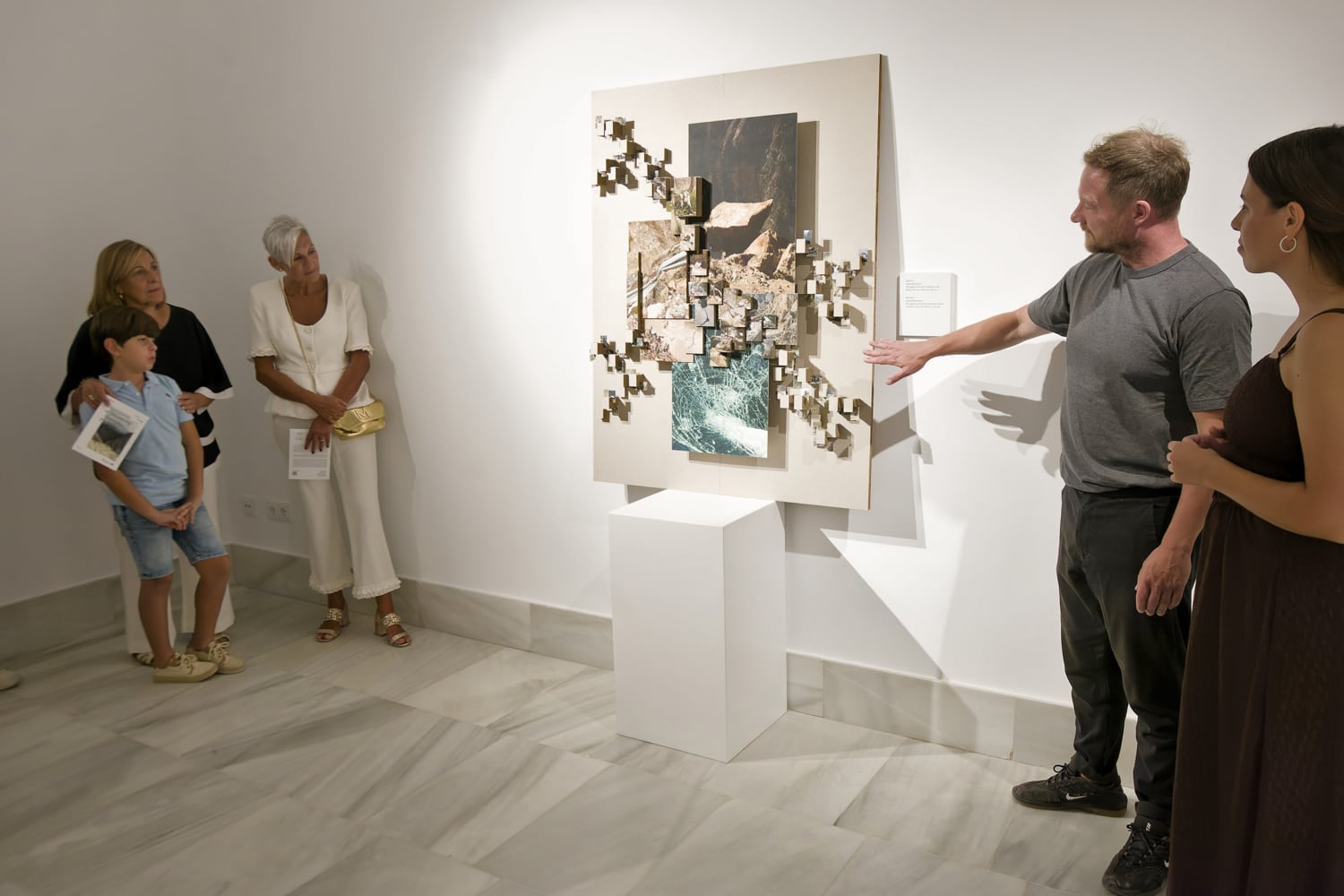 El artista galés Gareth Phillips aterriza en la sala expositiva de Villa Elisa con su serie escultórica Interstates of Becoming